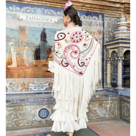 traje flamenca mantón manila