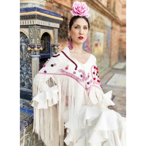 trajes de flamenca con mantones de manila