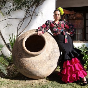 blusa y falda flamenca
