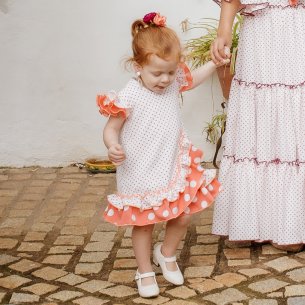 vestido de flamenca para bebé en color coral