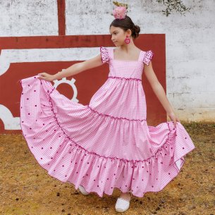 Bata rociera niña en cuadros vichy rosa y blanco con volantes canasteros - Modelo Camelia. 2