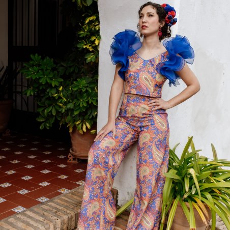 Conjuntos flamencos. Diseños exclusivos de moda flamenca en Granada.