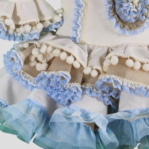 detalle vestido de flamenca para niña